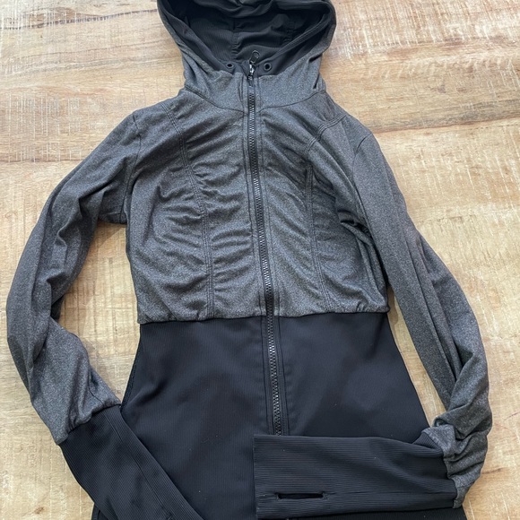Lululemon jacket - Picture 6 of 12